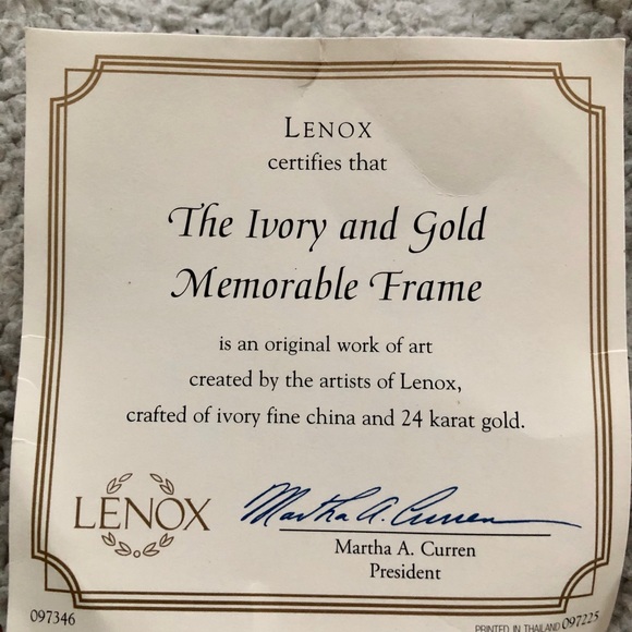 Lenox Ivory and Gold Picture frame. NEW IN BOX - Picture 8 of 8
